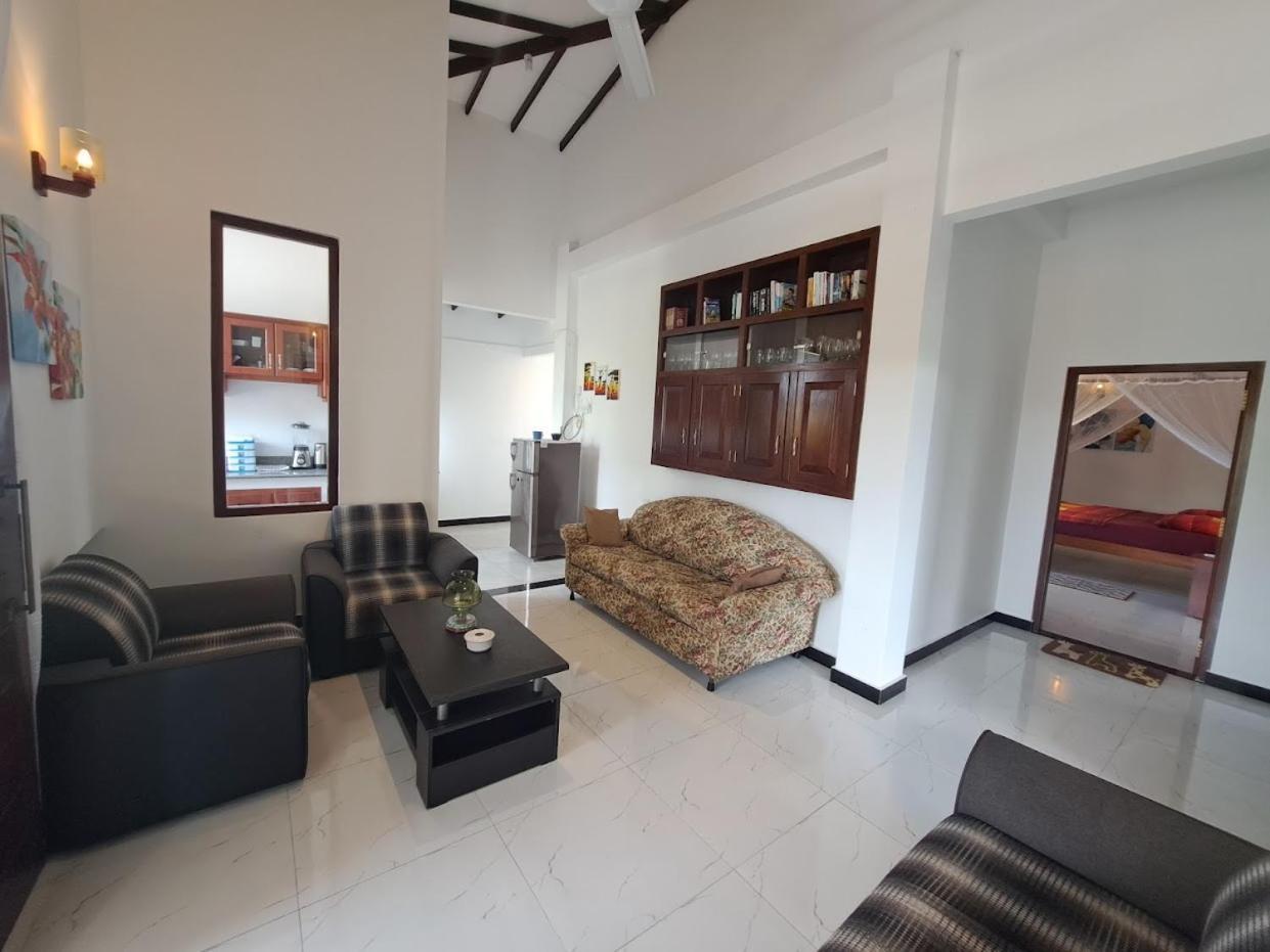 Villa 76 Weligama Exterior foto