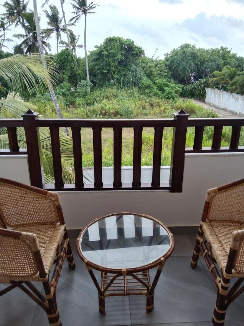 Villa 76 Weligama Exterior foto